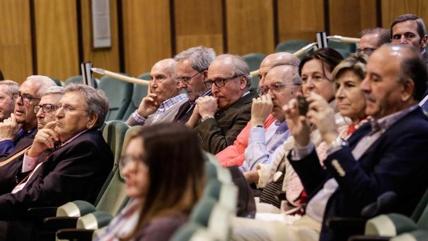 Parte del público que asistió al acto.