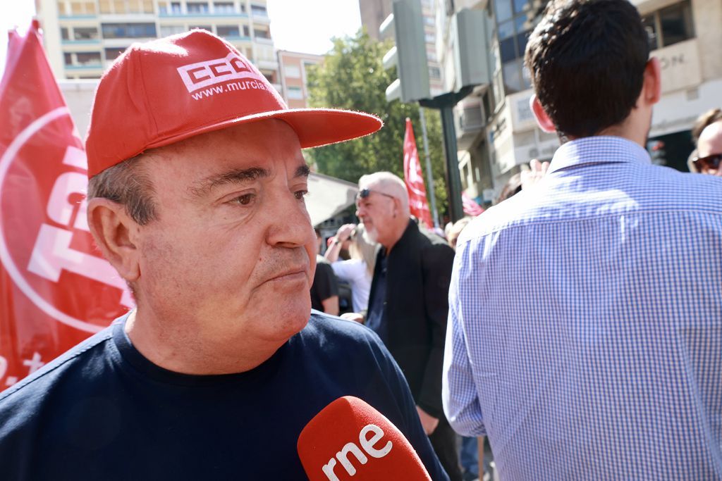 Todas las imágenes de la manifestación del 1 de Mayo en Murcia