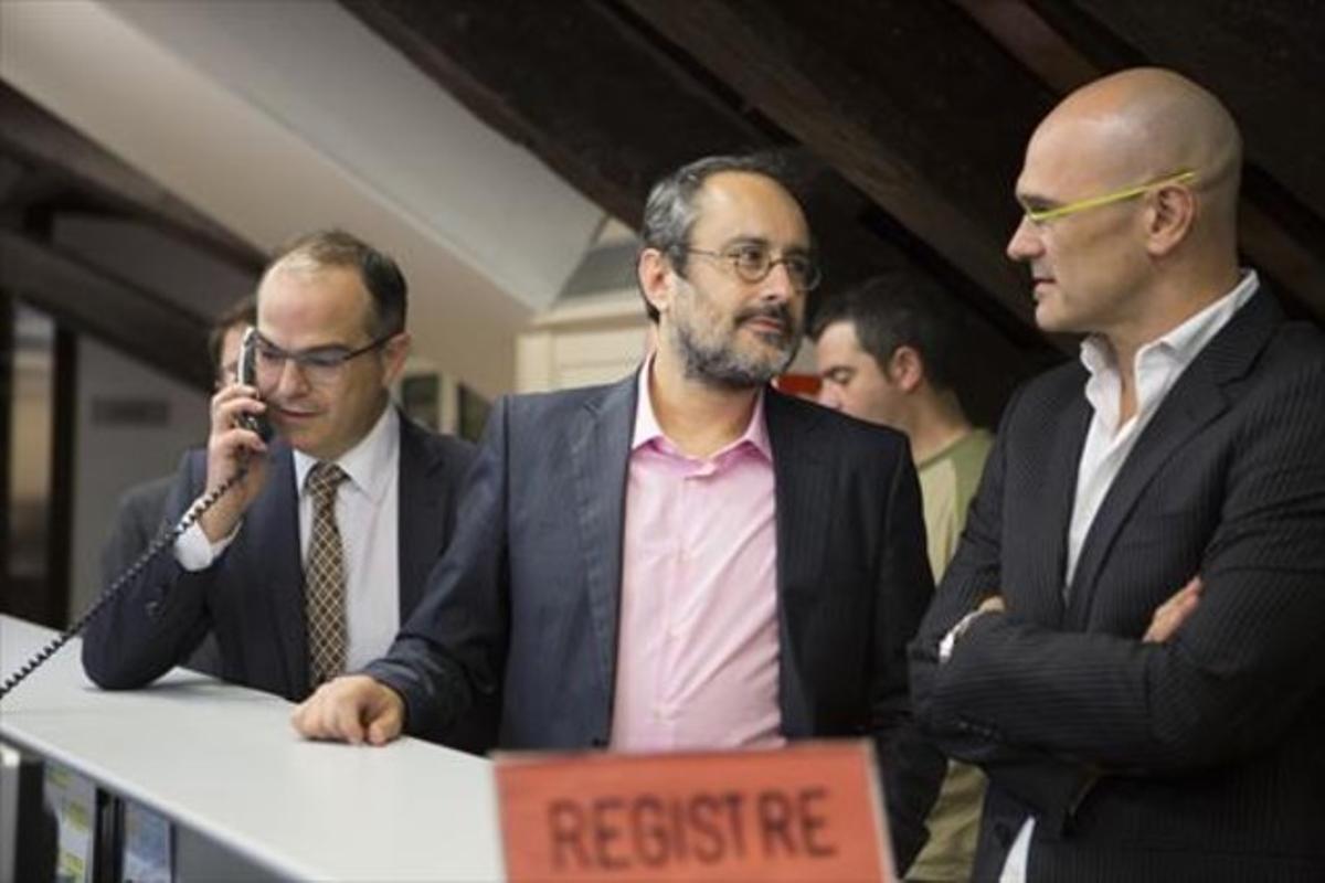 Turull, Baños i Romeva,al registre del Parlament, divendres passat. Turull, Baños i Romeva,al registre del Parlament, divendres passat.