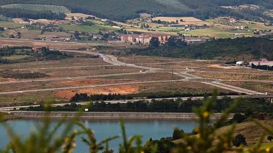 En el centro de la imagen, terrenos de la primera fase de la Zalia.