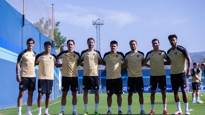 Así queda la plantilla del Málaga CF 2026/27: fichajes, bajas, contratos...