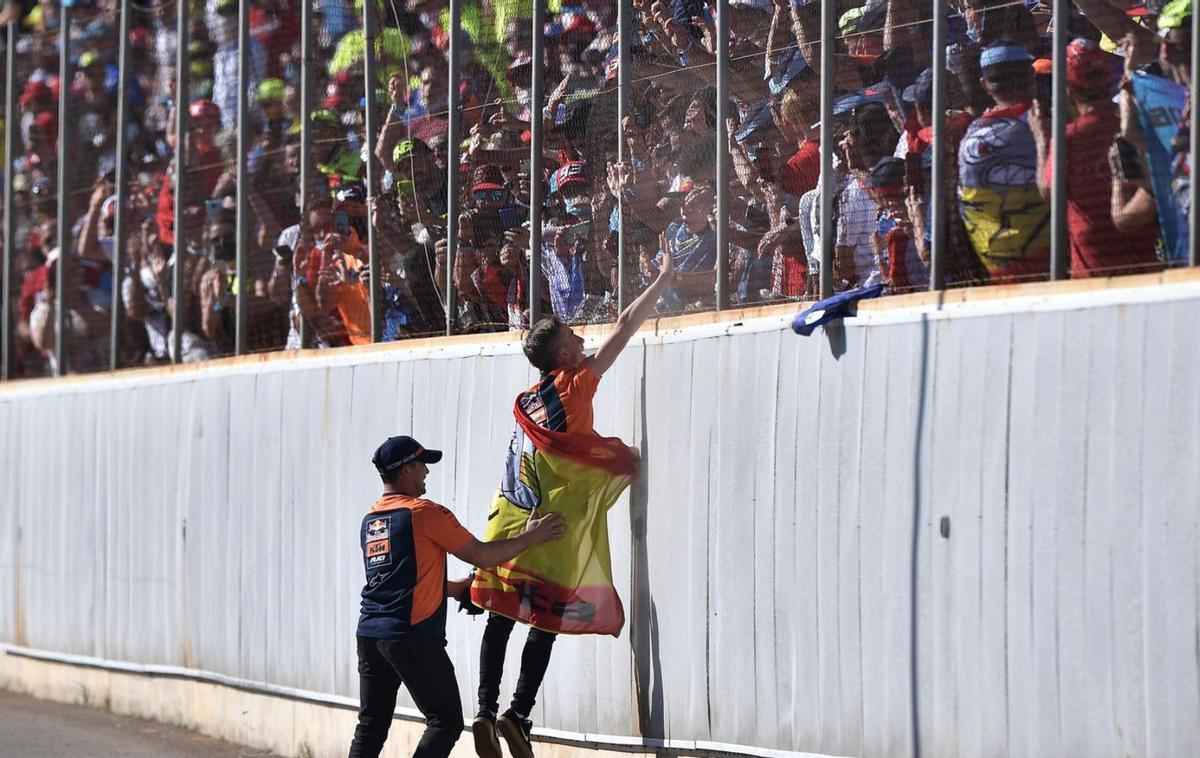 Calentando motores para la gran fiesta | PABLO MORANO/REUTERS