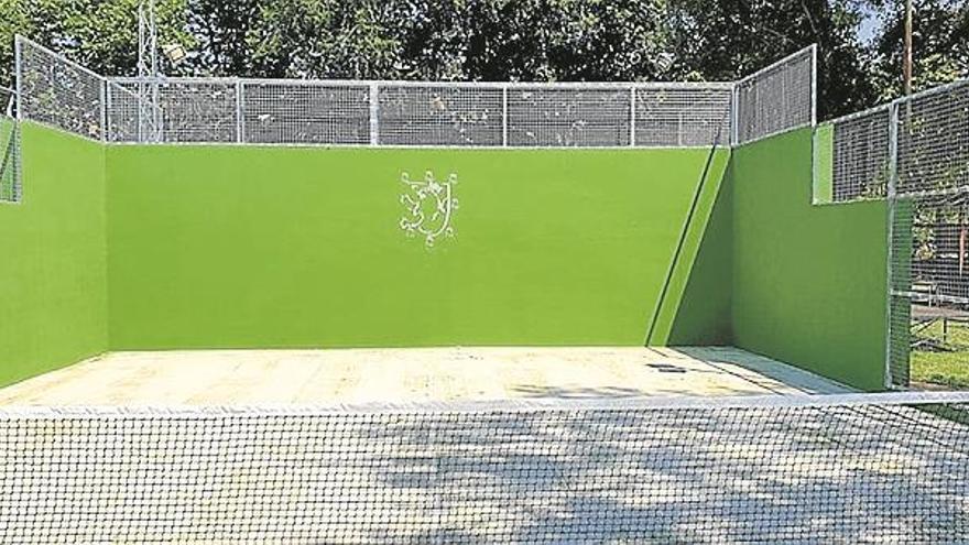 El ayuntamiento reforma las pistas para el padel