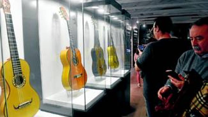El Centro Fosforito inaugura un espacio dedicado a la guitarra