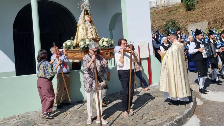 Allande vive el día grande de sus fiestas del Avellano y los romeros peregrinan a la Alameda de Porcía