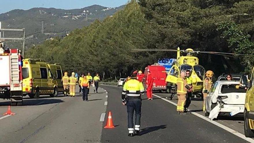 25 heridos y 15 kilómetros de cola por un choque en cadena en la AP-7