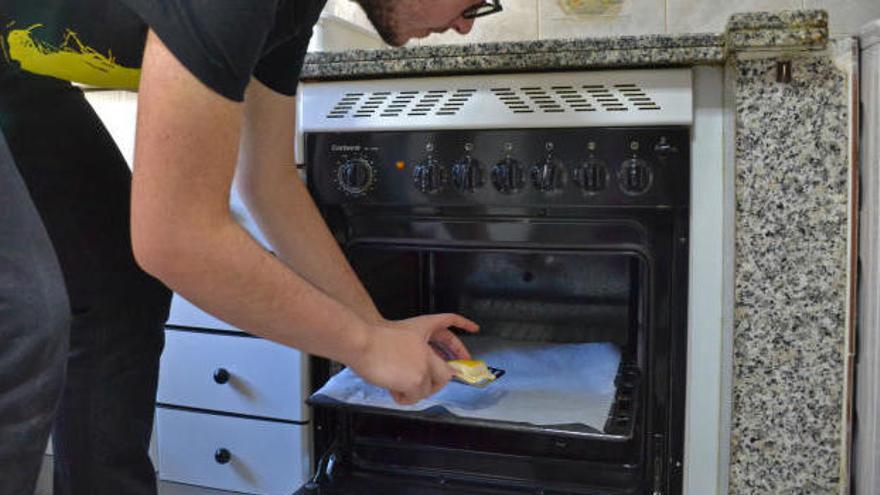 El limpiador que hará que tu horno quede reluciente en minutos. // FdV