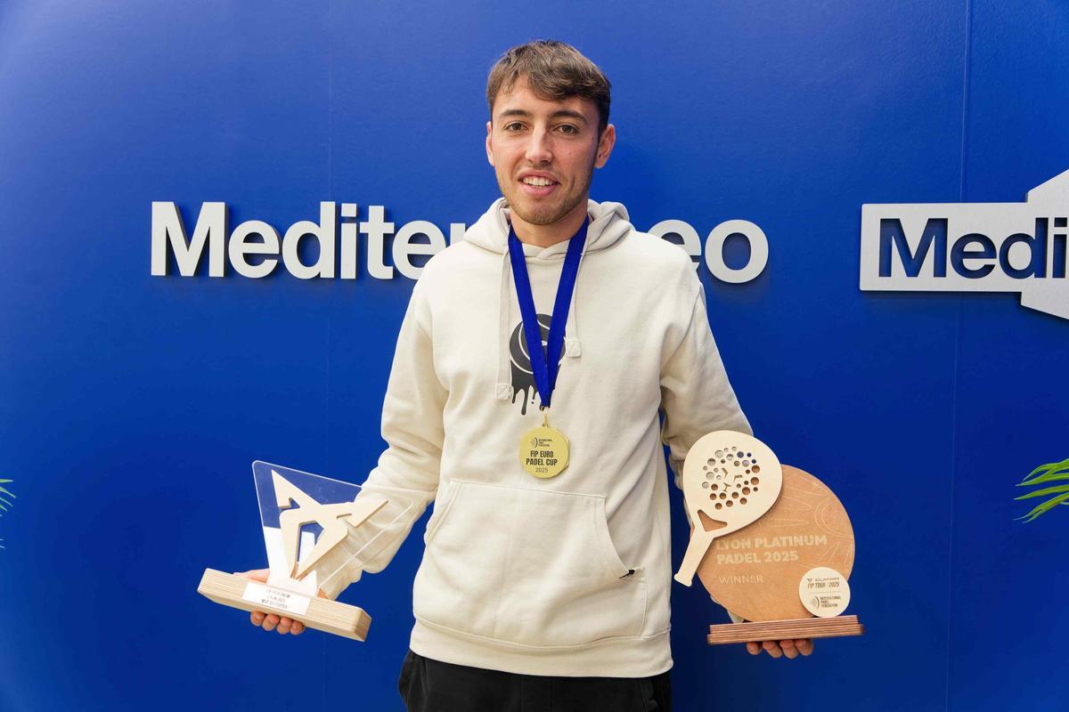 El castellonense Juanlu Esbrí, campeón de Europa de pádel, visitó 'Mediterráneo'.