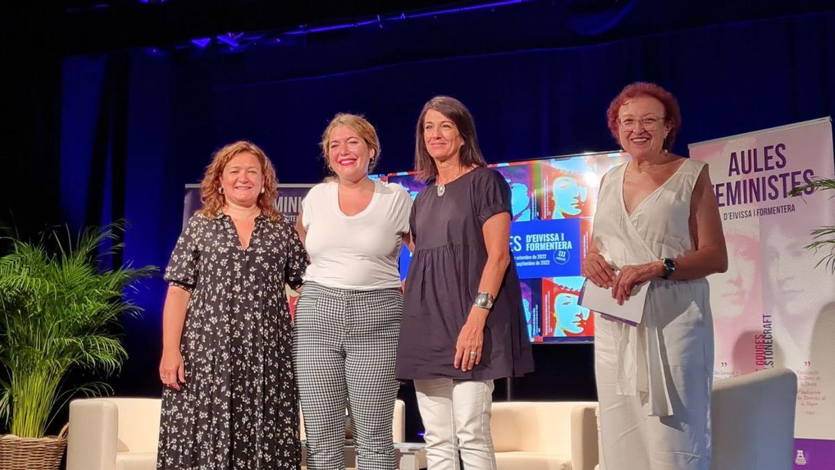 Garrido con la secretaria de Estado de Igualdad, Ángela Rodríguez, en Formentera.