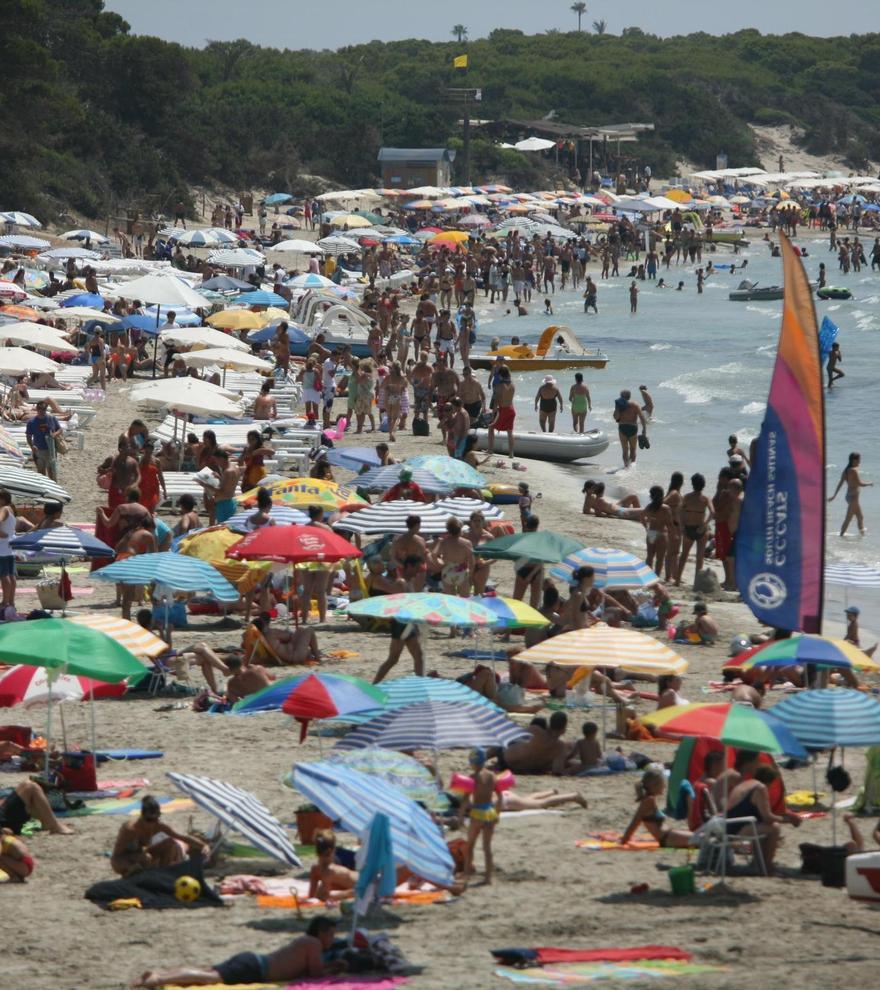 La presidenta de Baleares, del PP: “Las islas han llegado al límite turístico; no podemos crecer más”