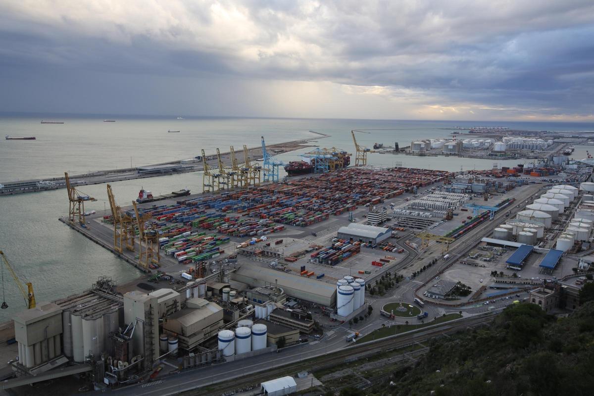 Vista de la terminal automática de contenedores de Hutchison en el Port de Barcelona.
