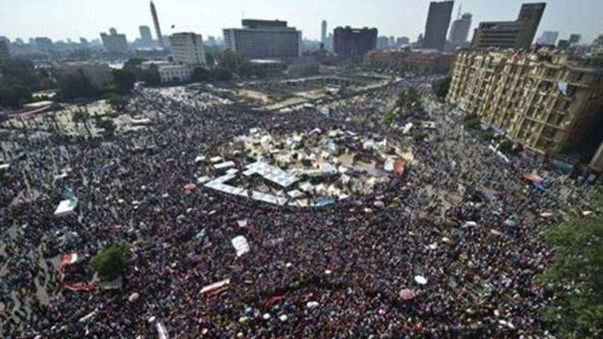 Miles de egipcios se concentran para la jornada de protestas masivas contra Mursi