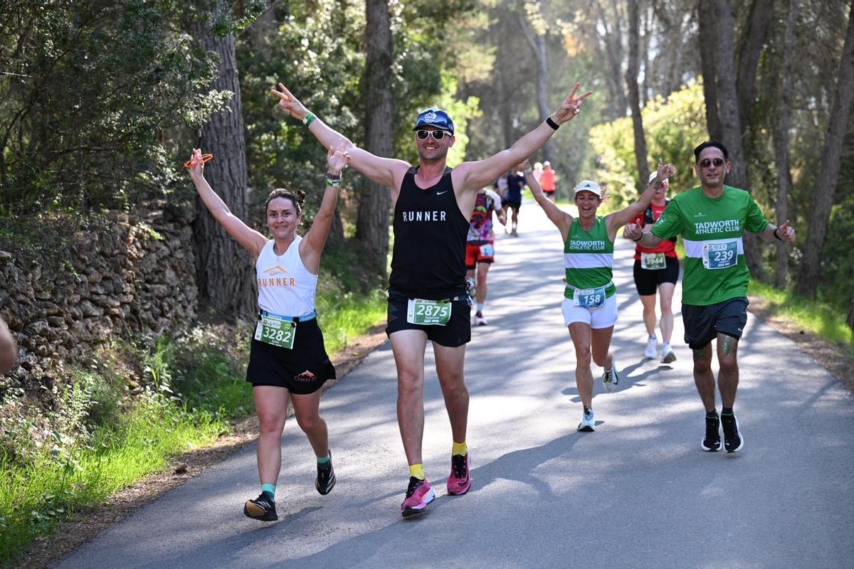 Mira aquí todas las imágenes de la Ibiza Marathon Mira aquí todas las imágenes de la Ibiza Marathon