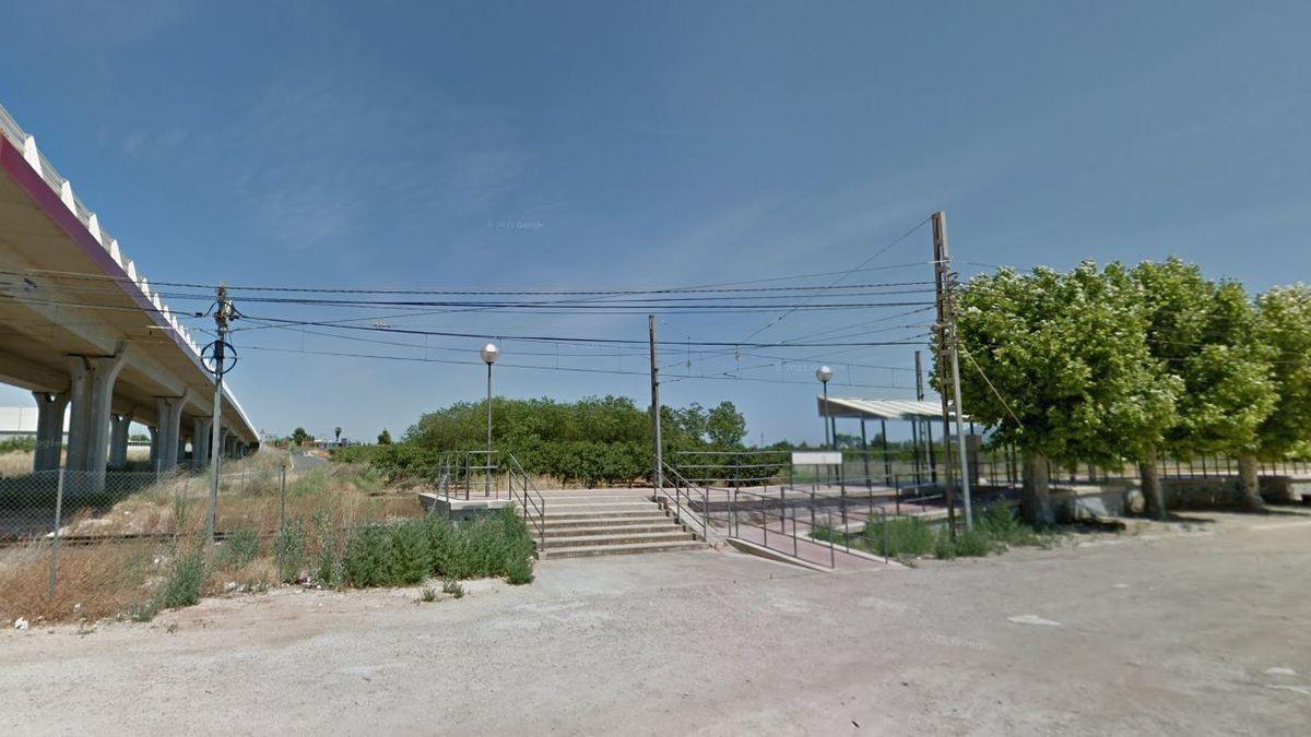 Ferit al ser arrossegat pel metro a València un jove que estava distret amb els auriculars