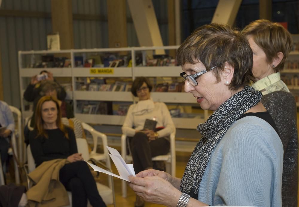 Lecturas de poemas e textos de Rosalía no centro Ágora