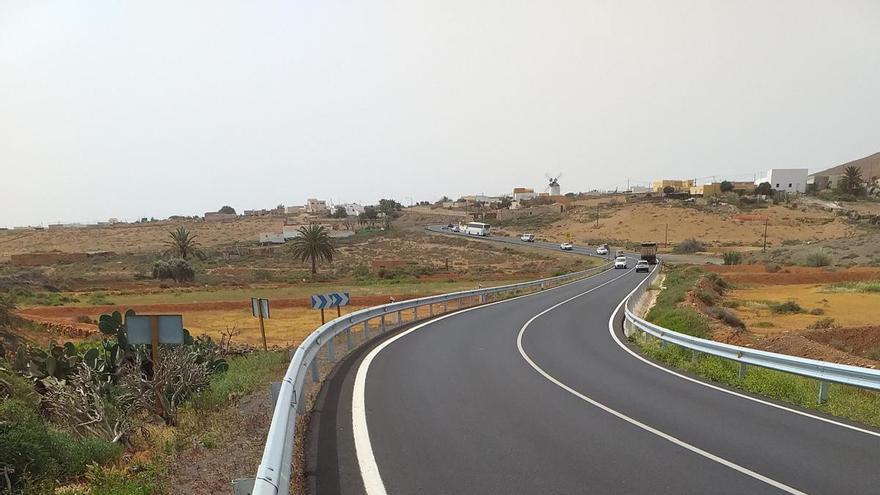 Fuerteventura finaliza el asfaltado y señalización horizontal entre Agua de Bueyes y Tiscamanita