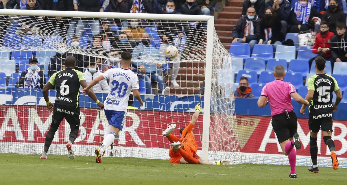 En imágenes: así fue la derrota del Sporting en La Romareda En imágenes: así fue la derrota del Sporting en La Romareda