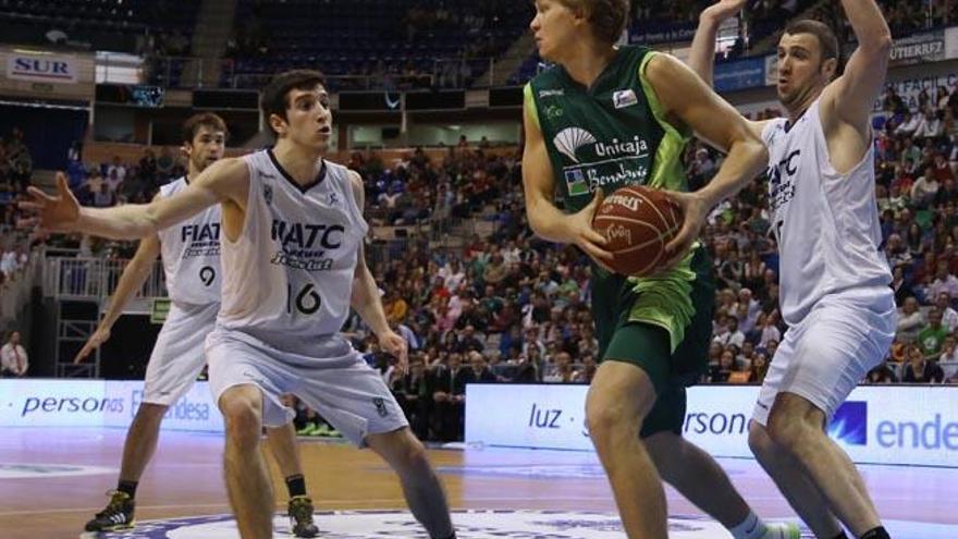 Kuzminskas, ante el Joventut.