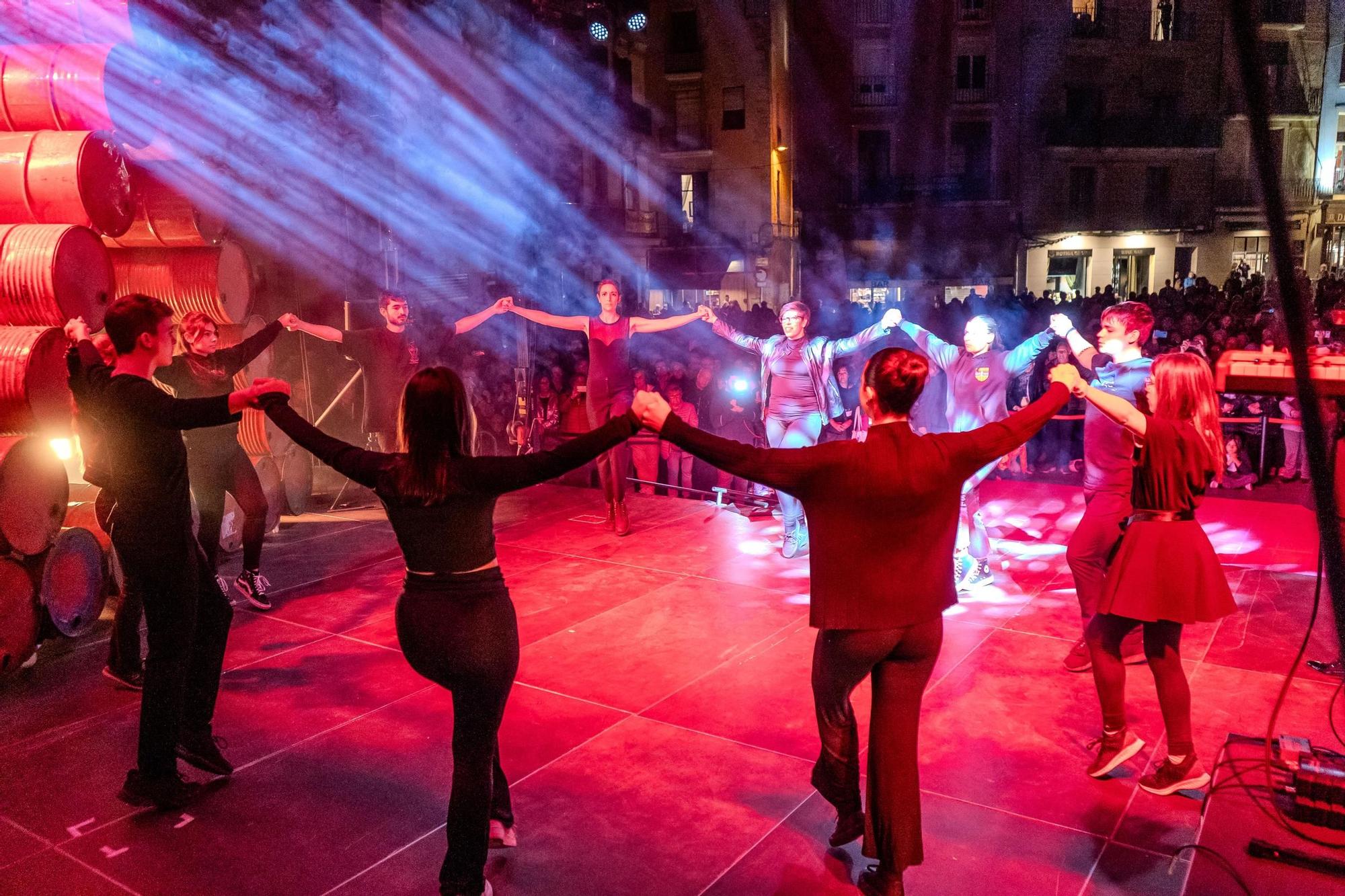 Totes les imatges de l'acte d'estrena de la capital de la sardana