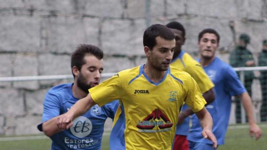 Una acción del partido jugado ayer en Monte da Vila. // Muñiz