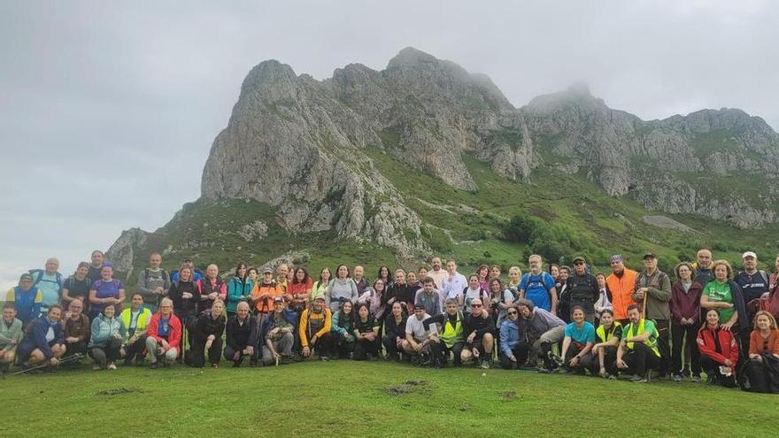 Morcín estrena su "Anillo Sacro", la renovada ruta del Monsacro: "El recorrido ofrece mucha diversidad, con un paisaje espectacular"