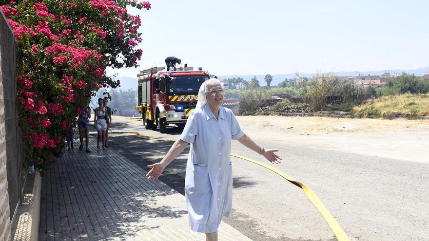 Desalojan a las monjas de Guadalupe de su convento por la proximidad de un voraz incendio