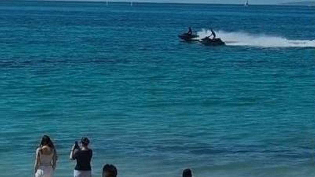 Denuncian que motos de agua pasan a toda velocidad cerca de bañistas en las playas de Palma