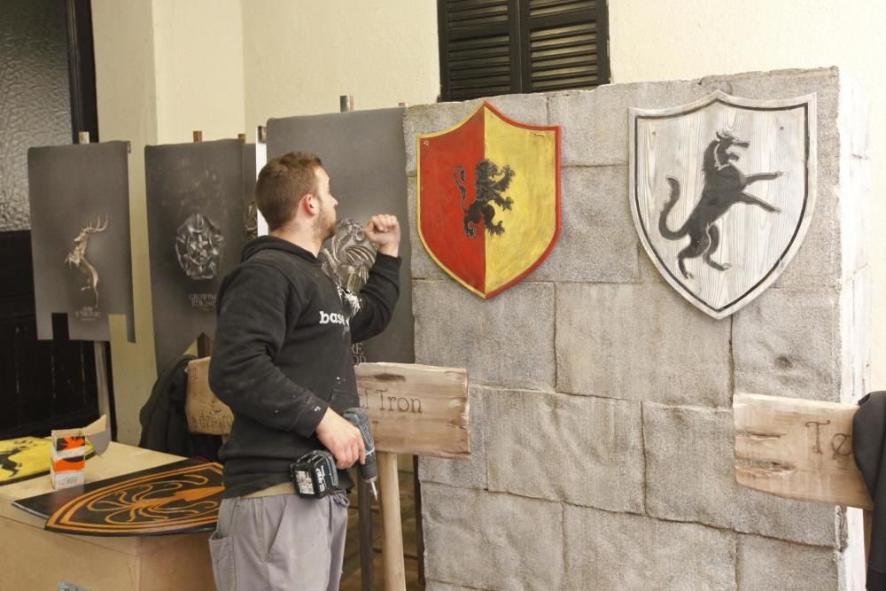 L'Ajuntament es "protegeix" amb el mur glaçat de "Joc de trons"