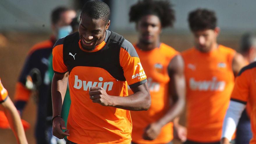 Kondogbia ni se va ni se entrena y no está clara su presencia ante el Elche