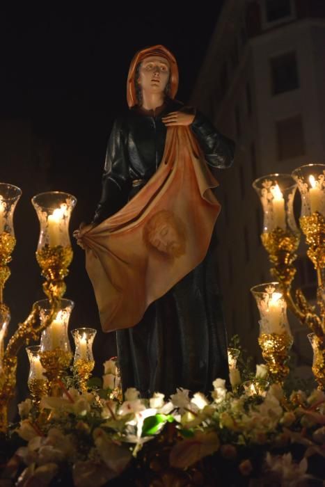 Sábado de Pasión:Procesión de la Caridad