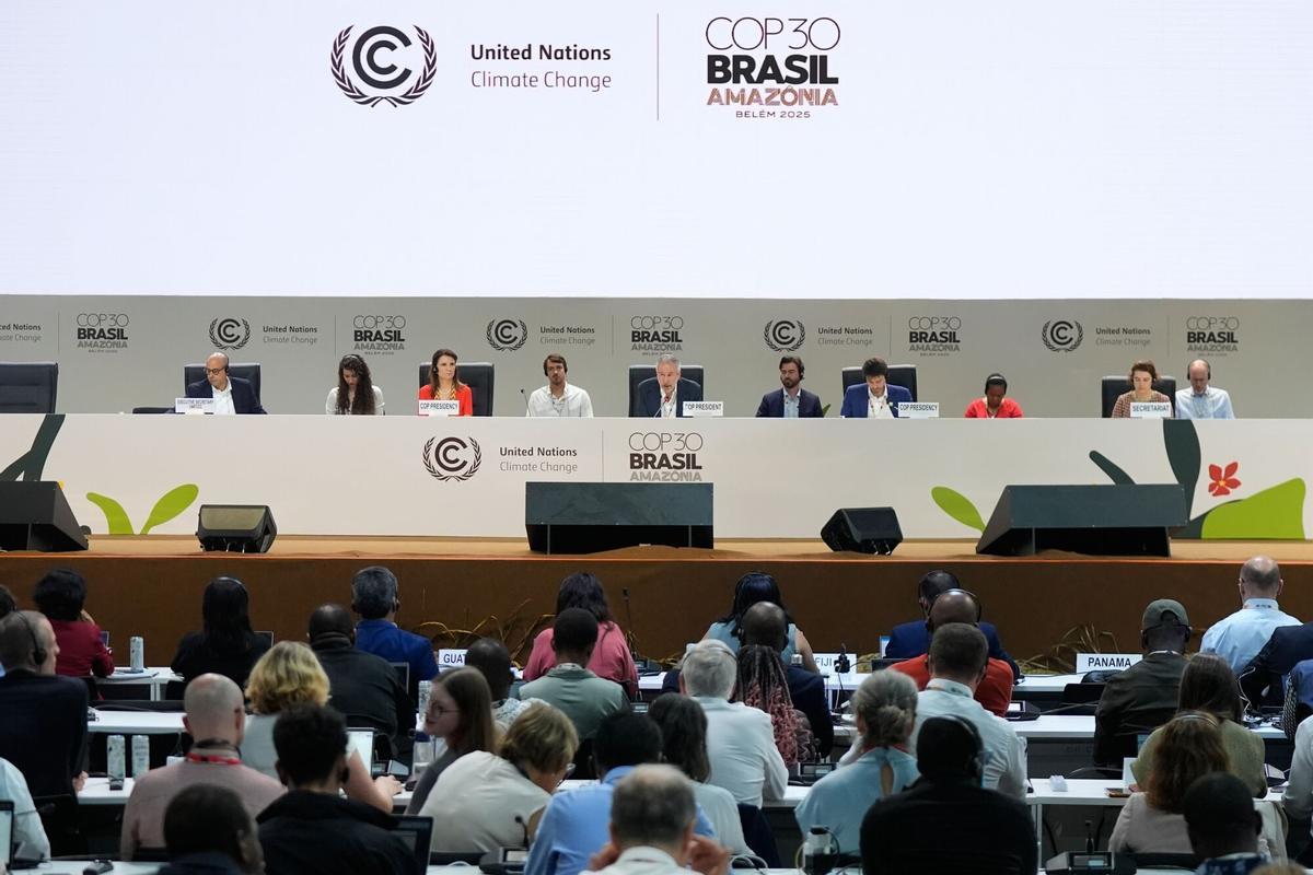 La cimera del clima de Belém segella un pacte feble i sense cap menció al full de ruta per deixar enrere els combustibles fòssils