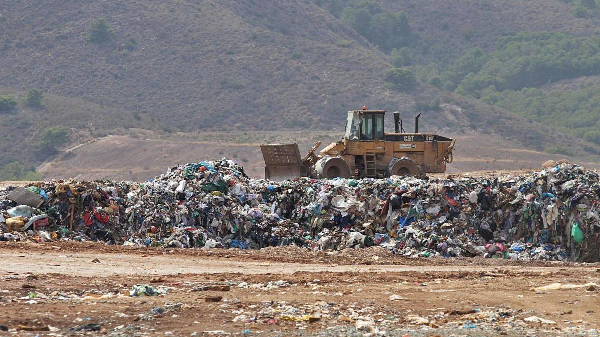 Un impuesto gravará la basura que vierten los ayuntamientos - La Opinión de  Murcia