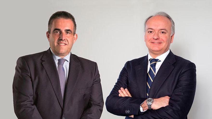 De izda a dcha: Víctor del Pozo, consejero delegado de El Corte Inglés, y Javier Catena, responsable de la nueva unidad de negocio de Real Estate.