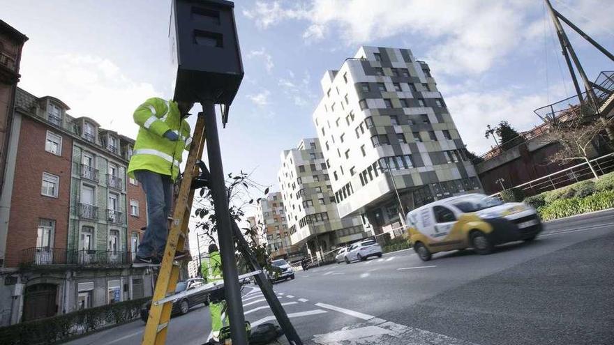 El Ayuntamiento de Oviedo reactiva los radares fijos tres meses después