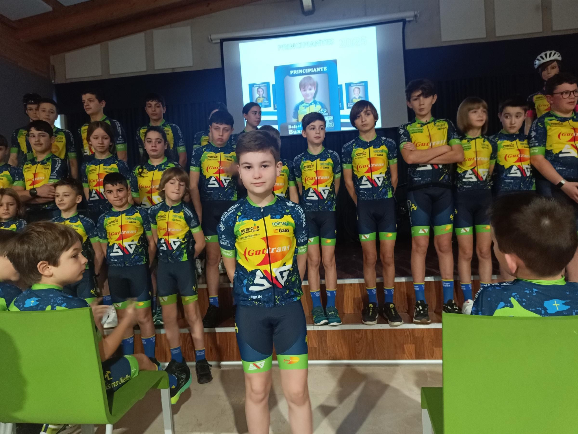 La Escuela de Ciclismo de Viella celebra su Gala Presentación de Temporada