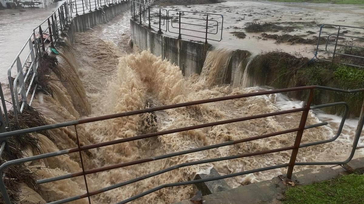 VÍDEO | Desbordamiento del Barranco de Santa María de Nerva, en Huelva