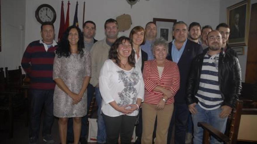 Autoridades, premiados y bodegueros, durante el acto celebrado ayer en el Consistorio.