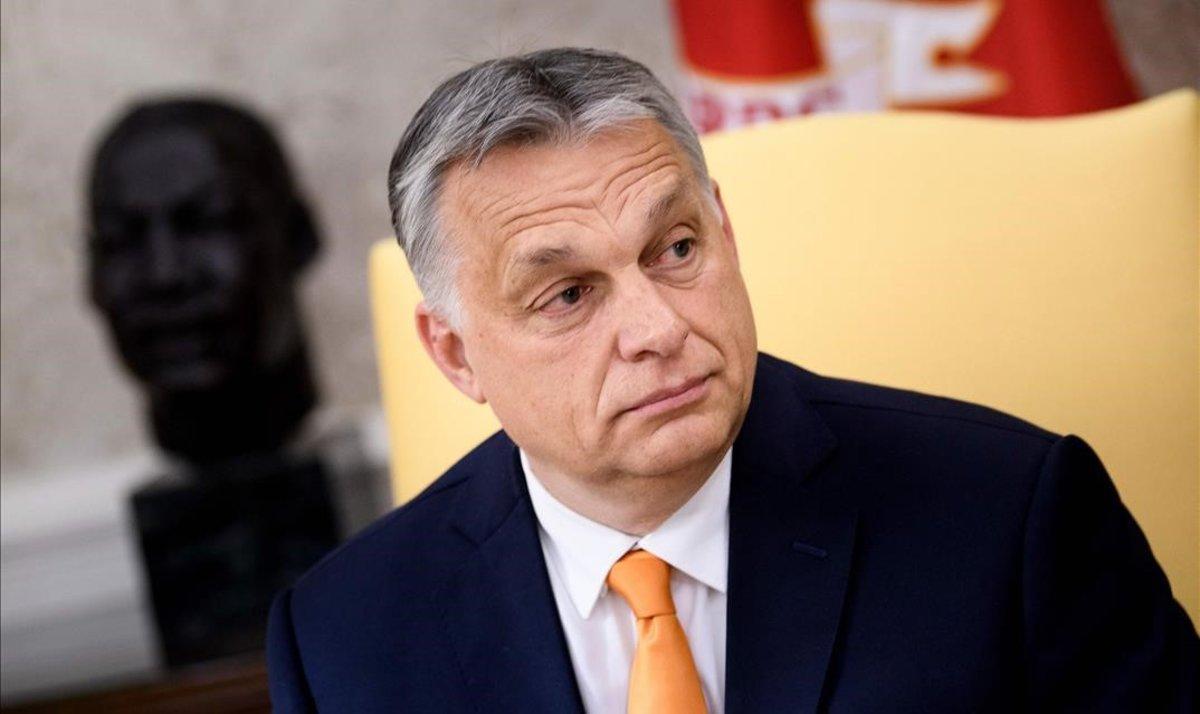 zentauroepp48138776 hungary s prime minister viktor orban waits for a meeting wi190517194414