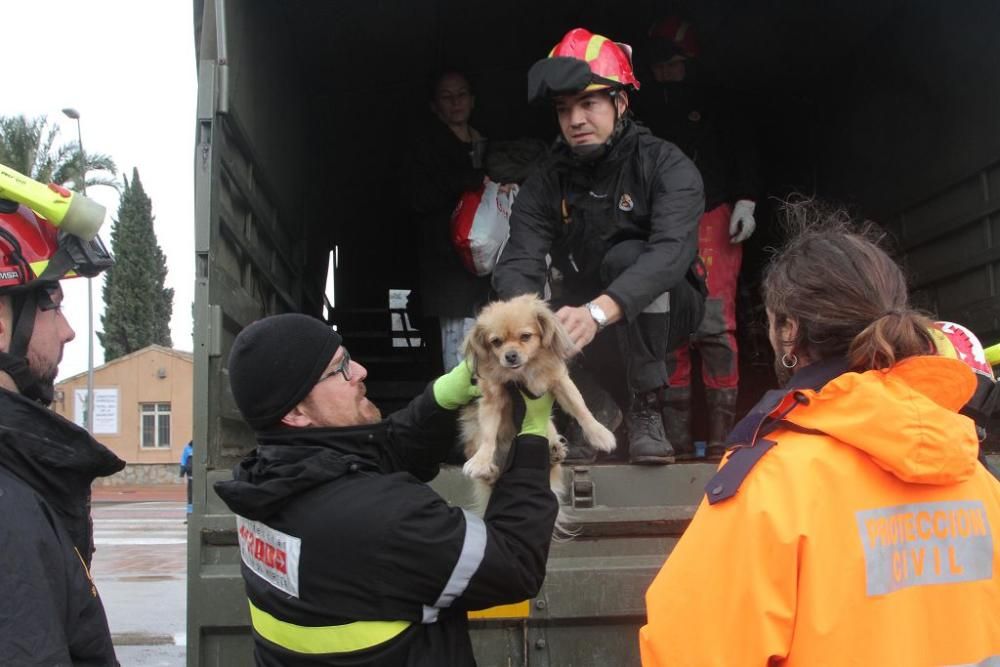 La UME monta su base en Los Alcázares para ayudar