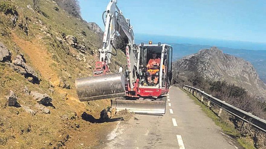 Atención amantes de la montaña: reabre el Angliru tras cuatro meses de clausura por la nieve