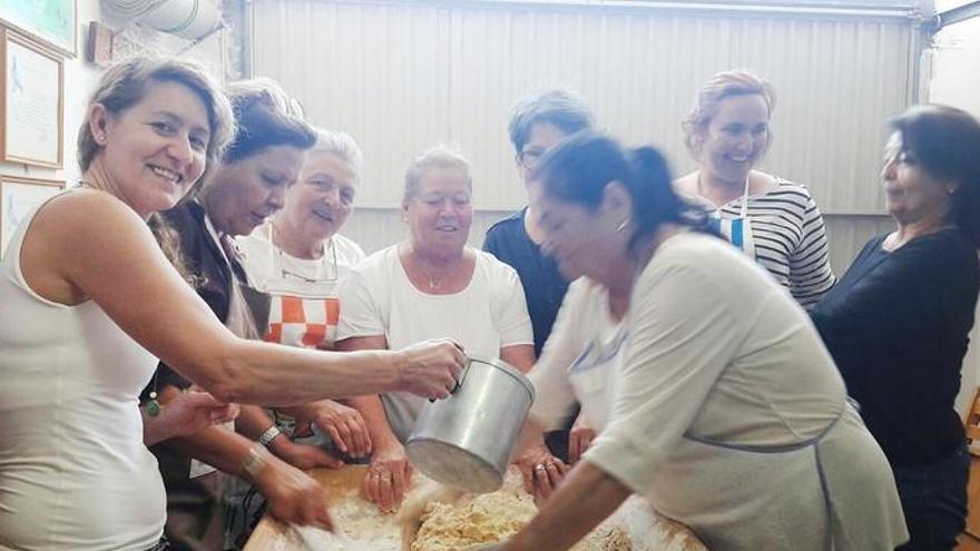 Taller de amasado de pan y repostería en Tesjuate