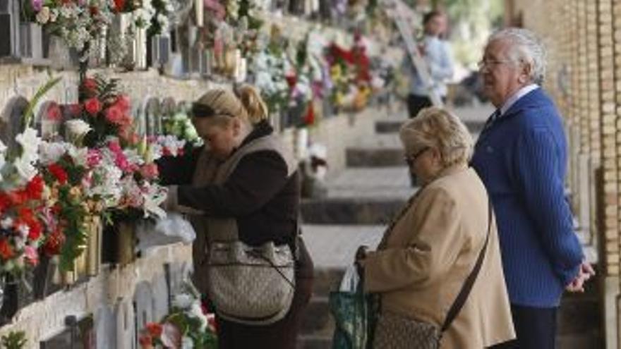 Los cementerios de Zaragoza perderán los privilegios católicos en el 2010