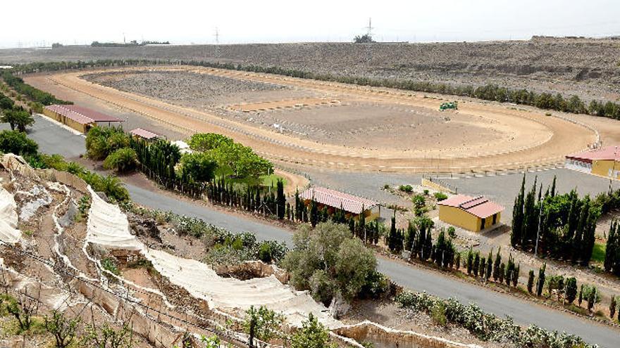 Vista del hipódromo de Santa Lucía en el barranco de Tirajana.