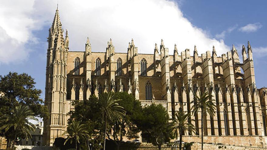 La Catedral de Mallorca no podría sufrir nunca el incendio de Notre Dame