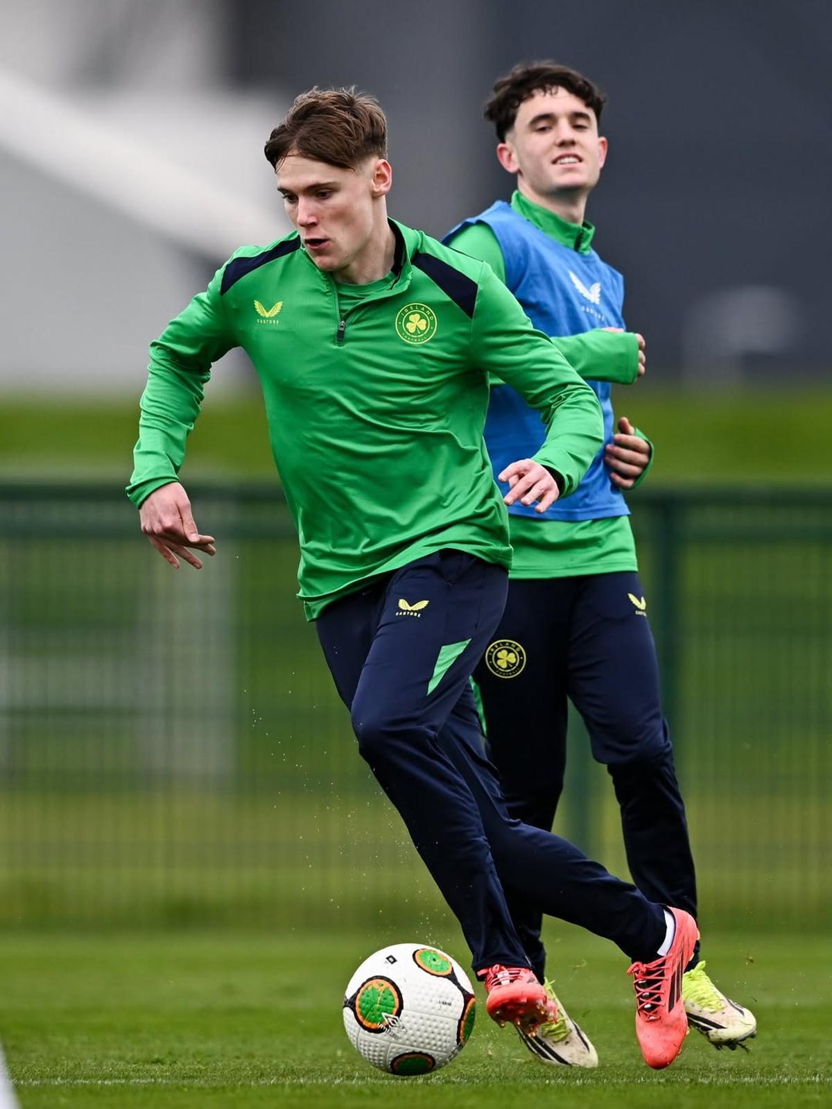 Aaron Ochoa, presente con Irlanda sub-21.