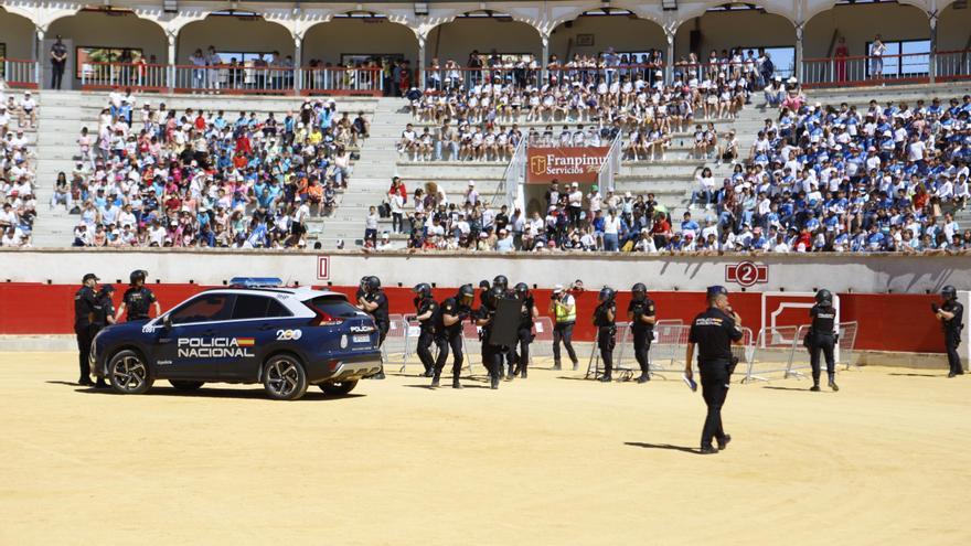 Exhibición policial en Lorca por su 200 aniversario