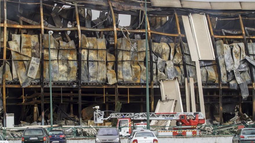 Imagen de la planta de Campofrío en Burgos afectada por el fuego.