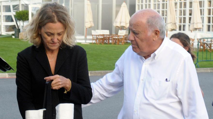 Amancio Ortega con su mujer, Flora Pérez.