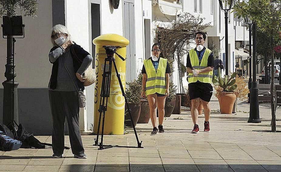 Los vecinos de Formentera salen a la calle