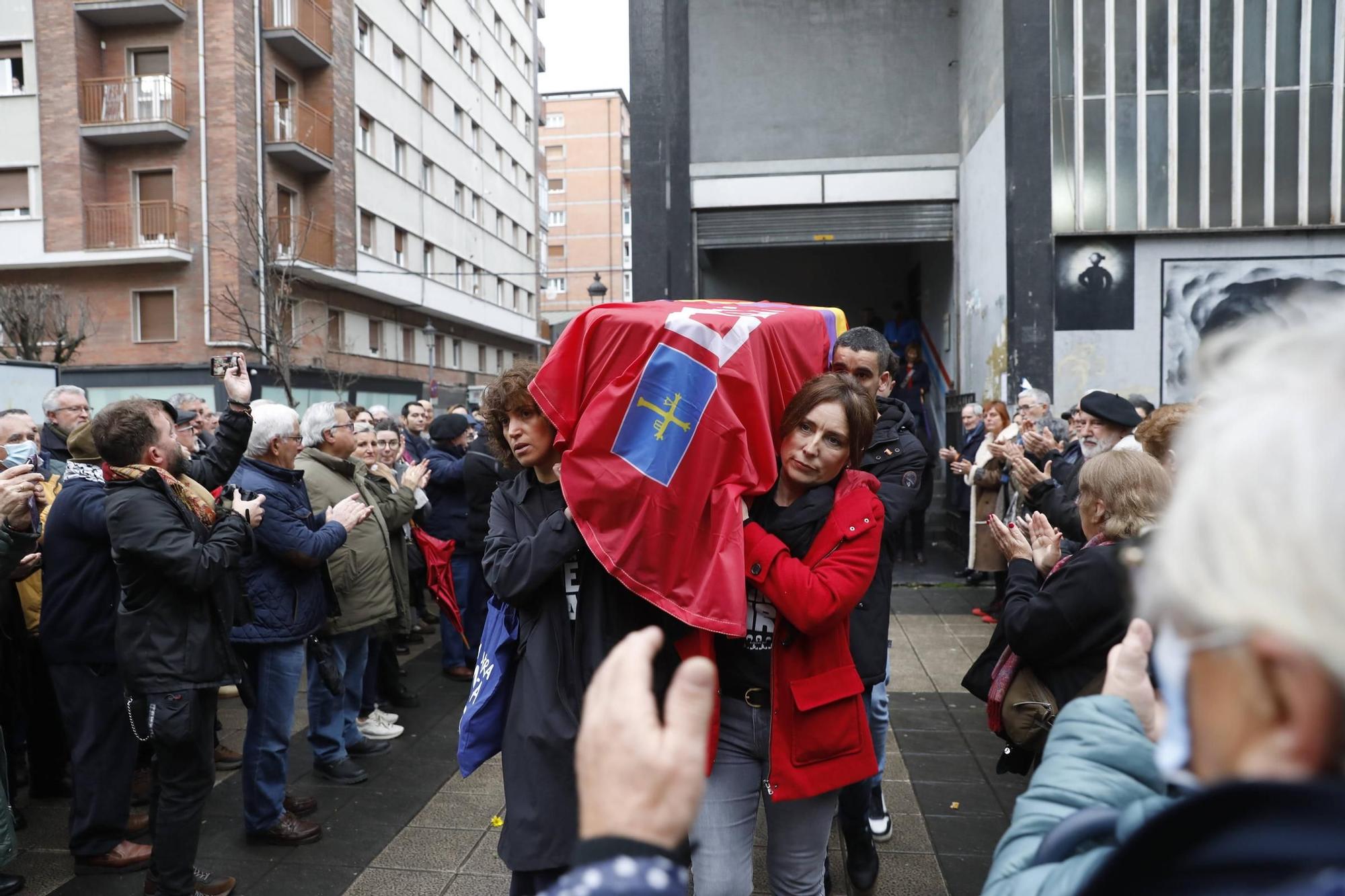 Así fue el último adiós a Anita Sirgo en Langreo